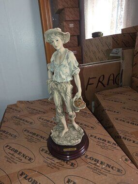 Giuseppe Armani limited edition figurine Country Boy